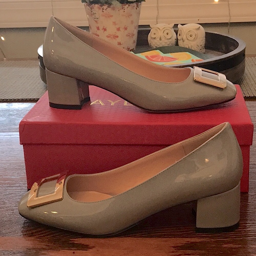 Wayderns buckle on patent square toe chunky low heel pumps, 2 inch, gray sz 8,